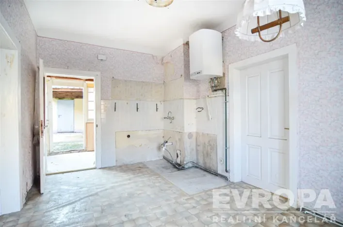 Prodej rodinného domu, Břeclav - Poštorná, Celnice-středisko služeb, 120 m2