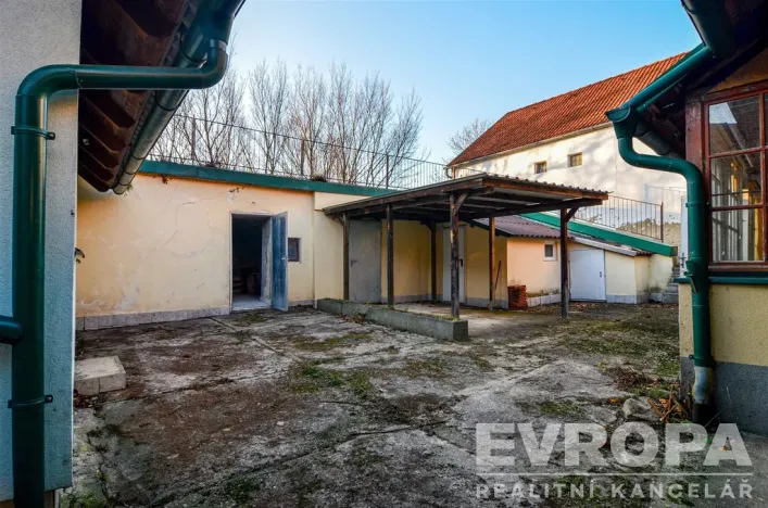 Prodej rodinného domu, Břeclav - Poštorná, Celnice-středisko služeb, 120 m2