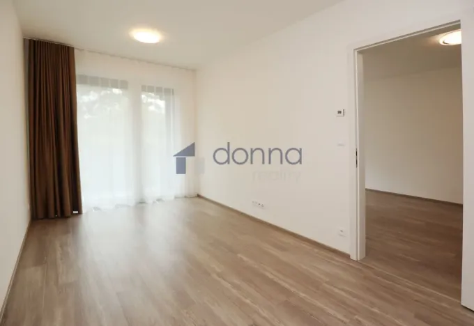 Pronájem bytu 2+kk, Praha - Háje, Sochorcova, 64 m2