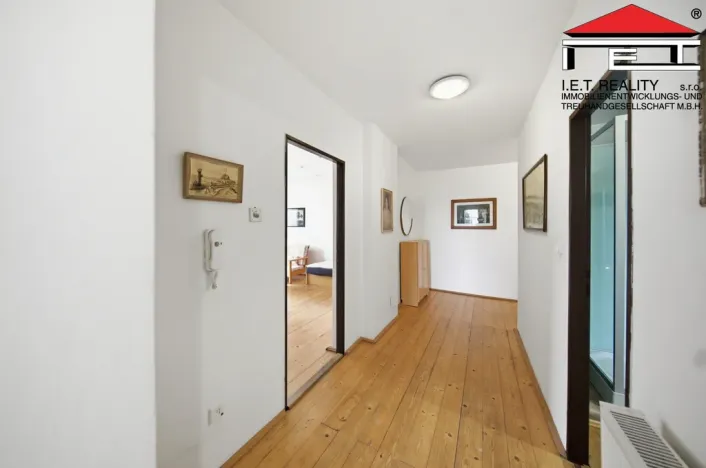 Prodej činžovního domu, Rynholec, nám. 1. máje, 561 m2