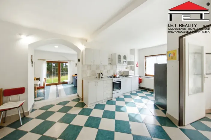 Prodej činžovního domu, Rynholec, nám. 1. máje, 561 m2