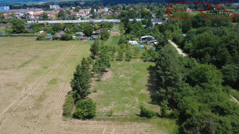 Prodej zahrady, Horní Počaply, 2335 m2