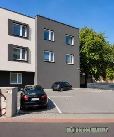 Pronájem bytu 2+kk, Praha - Hloubětín, 39 m2