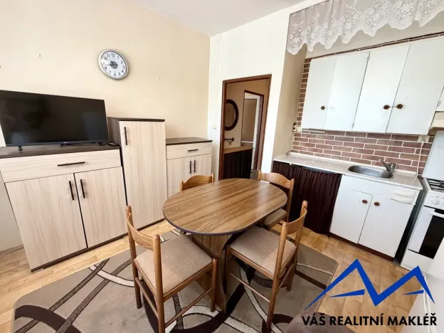 Prodej bytu 1+1, Karviná, Divišova, 37 m2