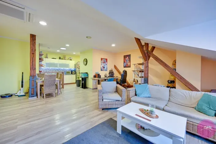 Prodej bytu 2+kk, Šternberk, Horní náměstí, 85 m2