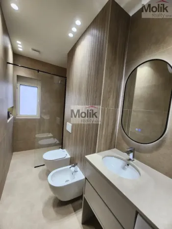 Prodej bytu 2+kk, Drač, 68 m2