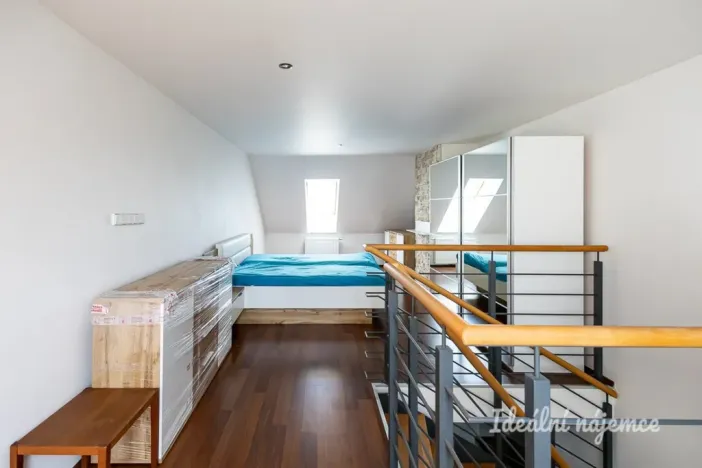 Pronájem bytu 2+kk, Praha - Kbely, Pod Nouzovem, 57 m2