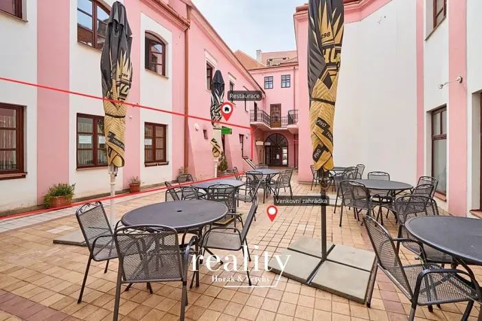 Pronájem obchodního prostoru, Znojmo, Horní náměstí, 115 m2
