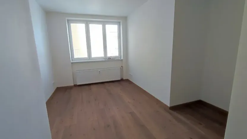 Prodej obchodního prostoru, Praha, Bělohorská, 86 m2