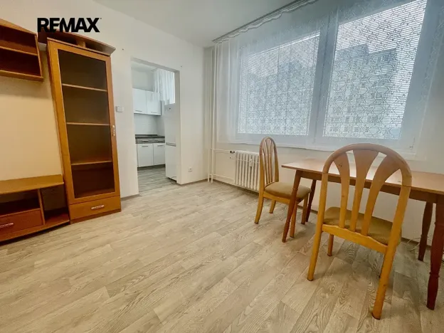 Pronájem bytu 1+1, Praha - Modřany, Botevova, 29 m2