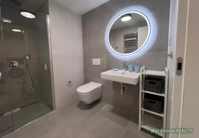 Pronájem bytu 1+kk, Praha - Smíchov, U Lihovaru, 31 m2