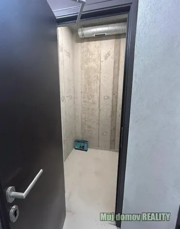 Pronájem bytu 2+kk, Praha - Libeň, Zenklova, 53 m2