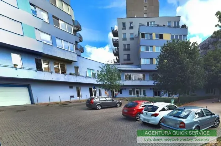 Pronájem garážového stání, Praha - Motol, Kudrnova, 18 m2