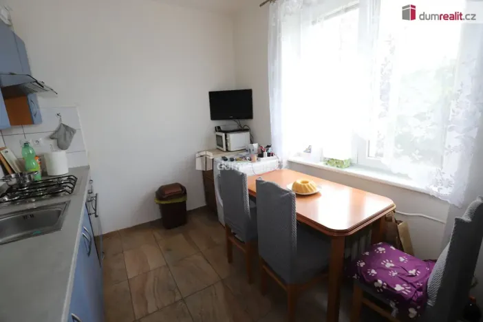 Prodej bytu 2+1, Karlovy Vary - Drahovice, Vítězná, 68 m2