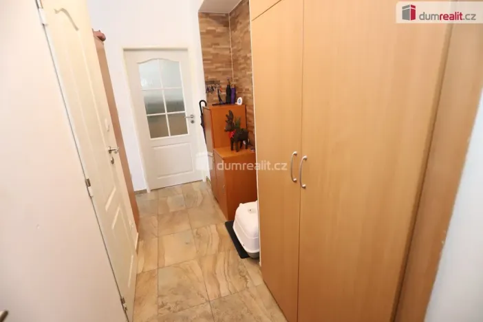 Prodej bytu 2+1, Karlovy Vary - Drahovice, Vítězná, 68 m2