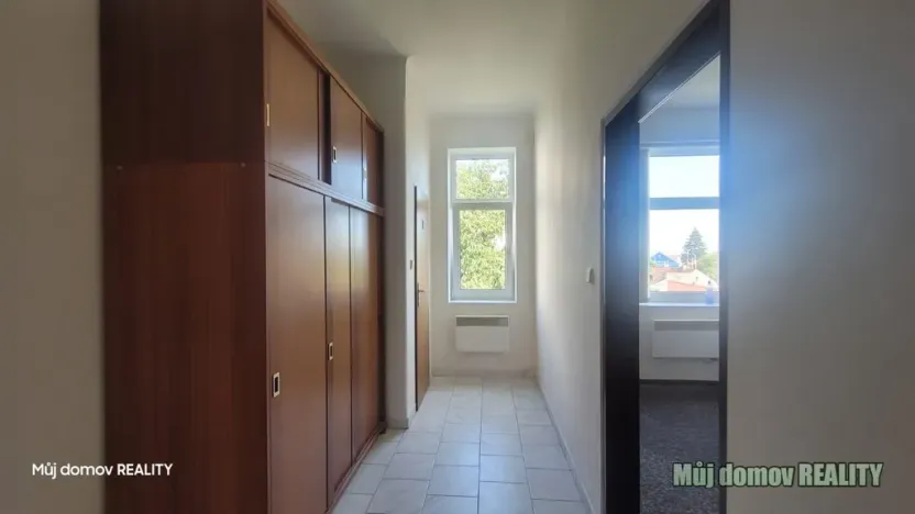 Pronájem bytu 3+1, Praha - Kobylisy, Nad záložnou, 85 m2