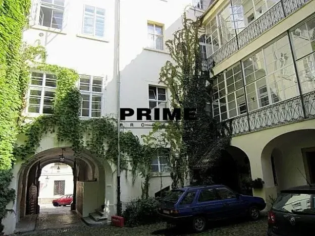 Pronájem bytu 3+1, Praha - Malá Strana, Sněmovní, 85 m2