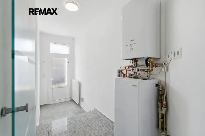 Prodej vícegeneračního domu, Kasejovice, 250 m2