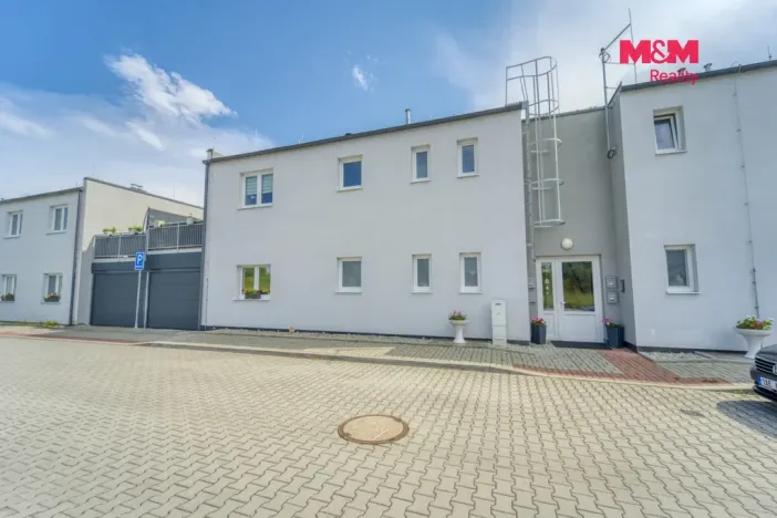 Prodej bytu 3+kk, Vochov, 60 m2