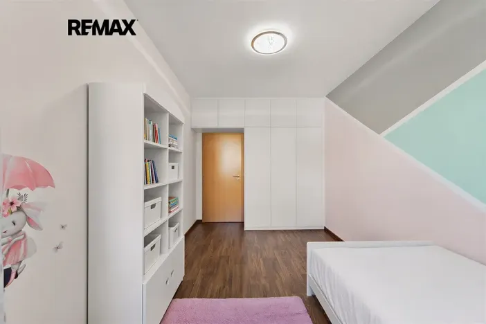 Prodej bytu 3+kk, Praha - Kyje, Sicherova, 79 m2