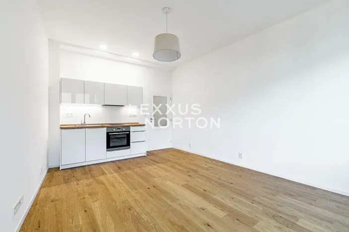 Pronájem bytu 1+kk, Praha - Staré Město, Bartolomějská, 31 m2