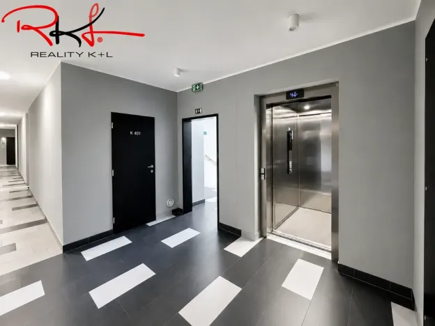 Pronájem bytu 1+kk, Praha, Honzíkova, 27 m2