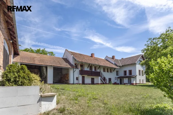 Prodej rodinného domu, Čečelice, Dlážděná, 450 m2