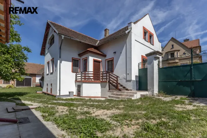 Prodej rodinného domu, Čečelice, Dlážděná, 450 m2
