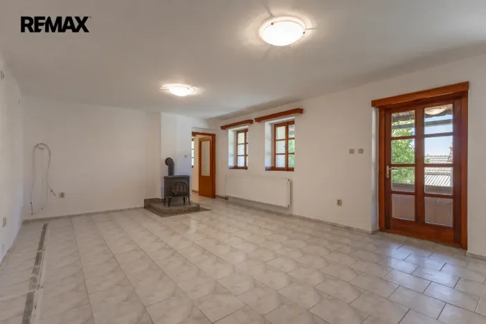 Prodej rodinného domu, Čečelice, Dlážděná, 450 m2