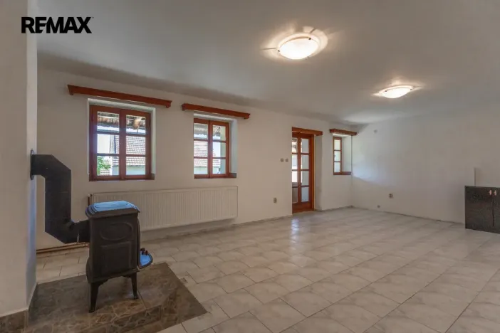 Prodej rodinného domu, Čečelice, Dlážděná, 450 m2