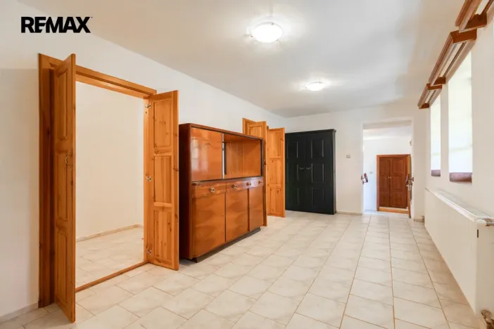 Prodej rodinného domu, Čečelice, Dlážděná, 450 m2