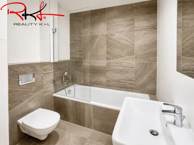 Pronájem bytu 2+kk, Praha, U Pergamenky, 55 m2