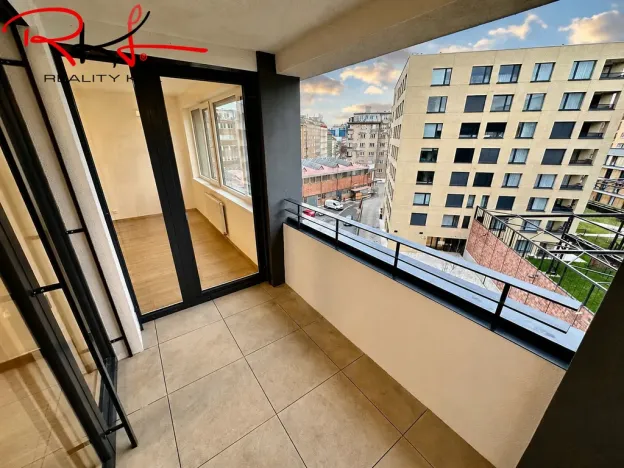 Pronájem bytu 2+kk, Praha, U Pergamenky, 55 m2