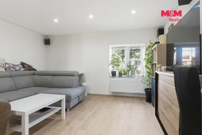 Prodej rodinného domu, Stěžery, Lipová, 250 m2