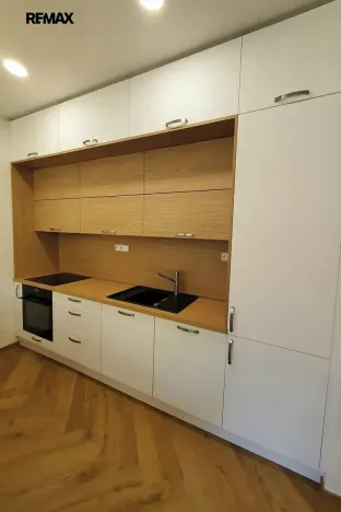 Pronájem bytu 2+kk, Praha - Žižkov, Sudoměřská, 66 m2
