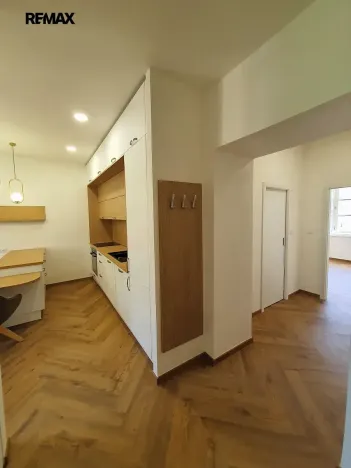 Pronájem bytu 2+kk, Praha - Žižkov, Sudoměřská, 66 m2