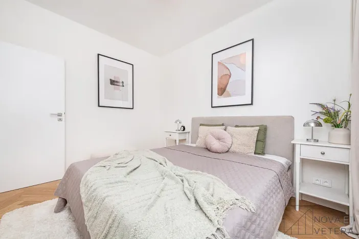 Pronájem bytu 2+kk, Praha - Vršovice, Jakutská, 41 m2