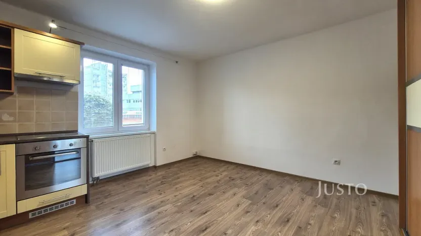 Pronájem bytu 2+kk, Písek - Budějovické Předměstí, Nádražní, 32 m2