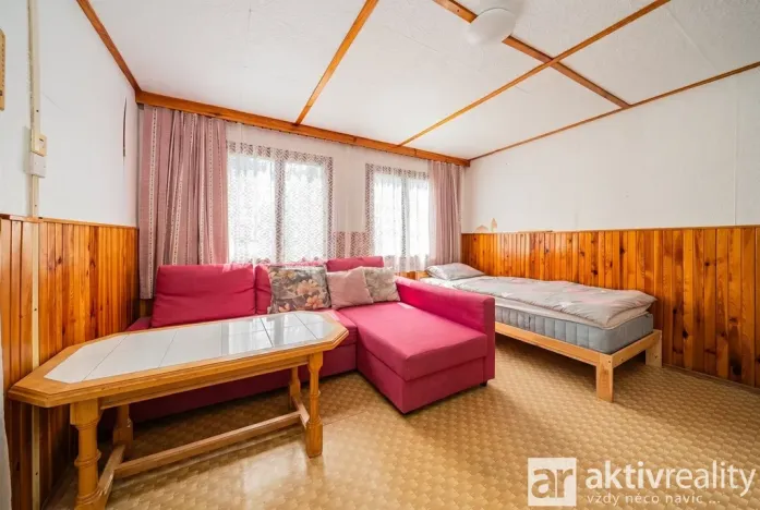 Pronájem chaty, Praha - Uhříněves, Středohorská, 35 m2