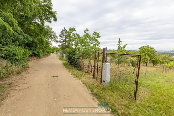 Prodej zahrady, Dobšice, K Hájku, 1078 m2