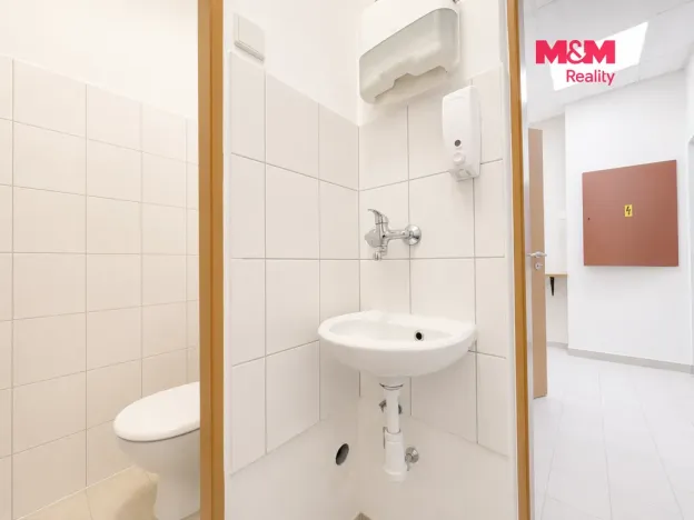 Pronájem kanceláře, Sokolov, Závodu míru, 50 m2