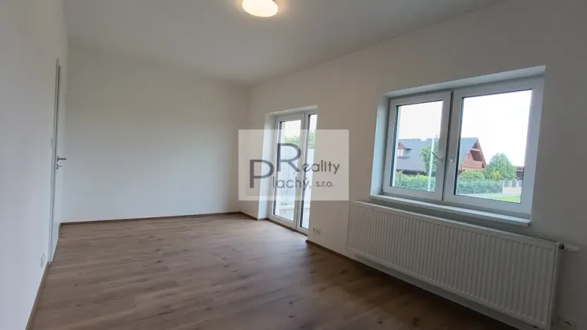 Prodej bytu 2+kk, Hevlín, 69 m2