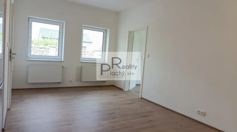Prodej bytu 2+kk, Hevlín, 69 m2