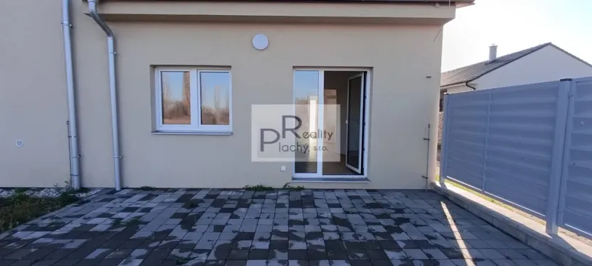 Prodej bytu 2+kk, Hevlín, 69 m2