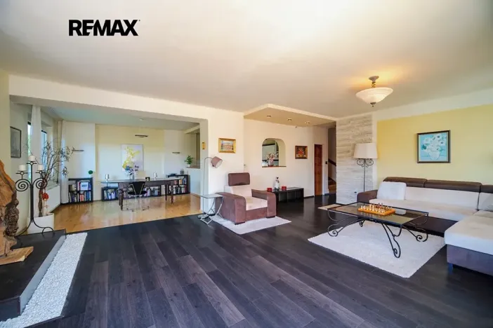 Prodej bytu 6+kk a větší, Doksy, Okružní, 412 m2