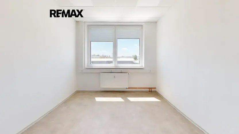Pronájem kanceláře, Pardubice, Fáblovka, 444 m2