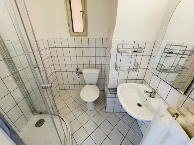Pronájem bytu 1+kk, Praha - Vršovice, Tolstého, 26 m2