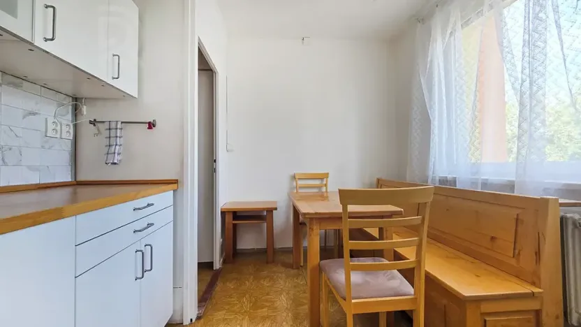 Pronájem bytu 1+1, Praha - Letňany, Dobratická, 31 m2
