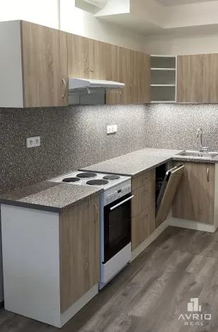 Pronájem bytu 1+kk, Brno - Židenice, Líšeňská, 40 m2