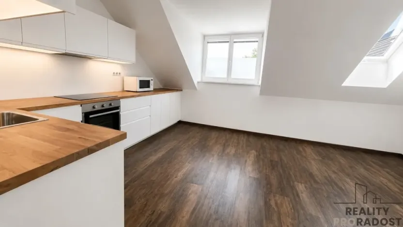 Pronájem rodinného domu, Lipůvka, 180 m2
